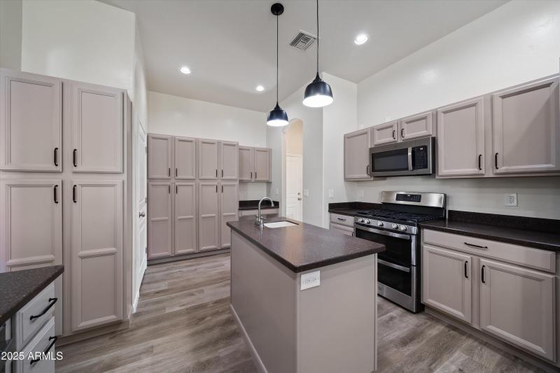 14-Kitchen