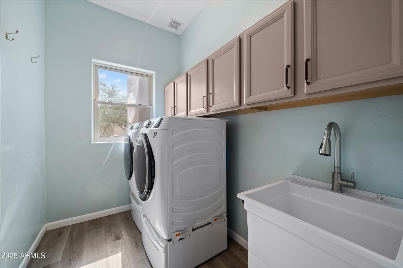 16-Laundry Room