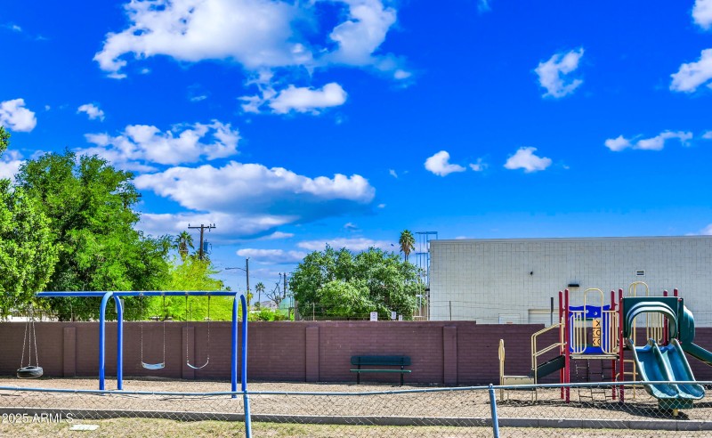 23-16602N25S114-ocupix