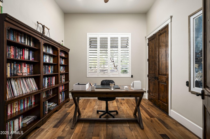 Private Office 2