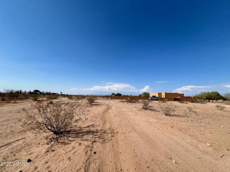 Acreage with No HOA