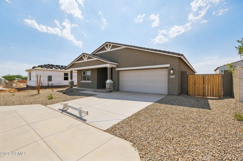2-web-or-mls-W Pecan Wds-S2408-002