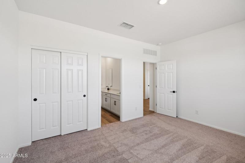14-web-or-mls-W Pecan Wds-S2408-014