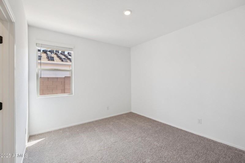 16-web-or-mls-W Pecan Wds-S2408-016