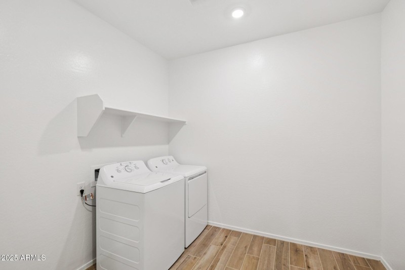 17-web-or-mls-W Pecan Wds-S2408-017