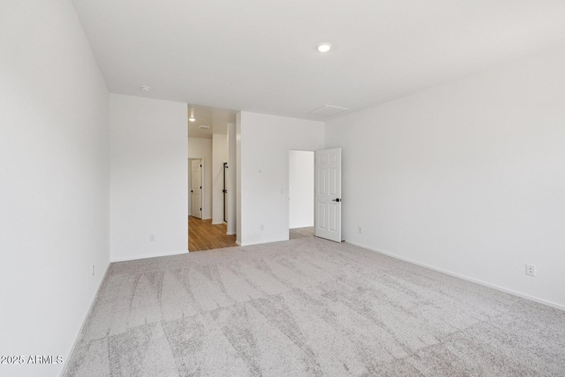 21-web-or-mls-W Pecan Wds-S2408-021