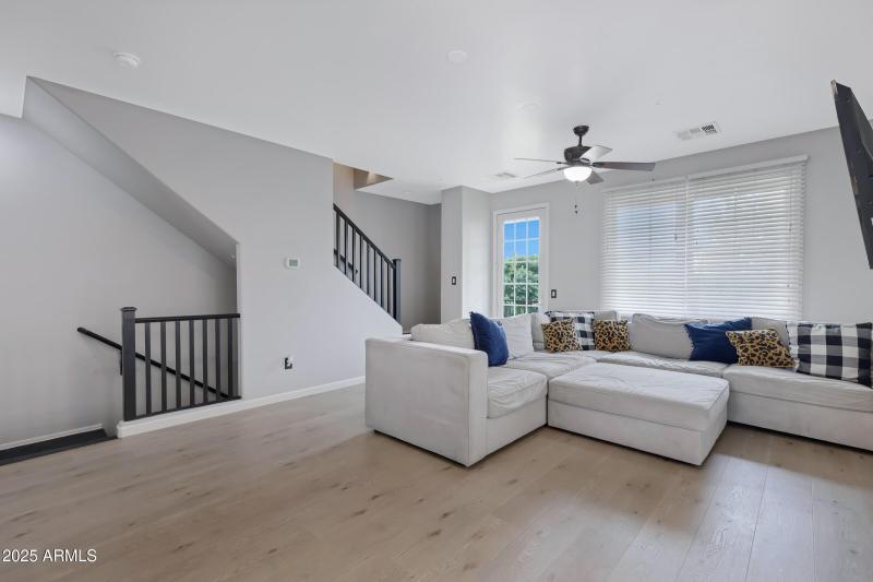 3687 E Leslie Dr-12