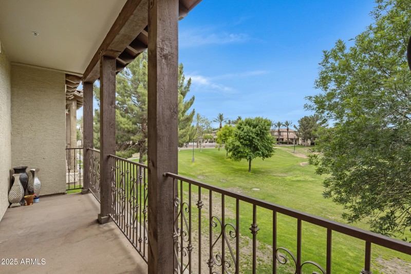 3687 E Leslie Dr-15