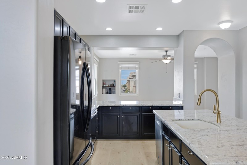 3687 E Leslie Dr-20