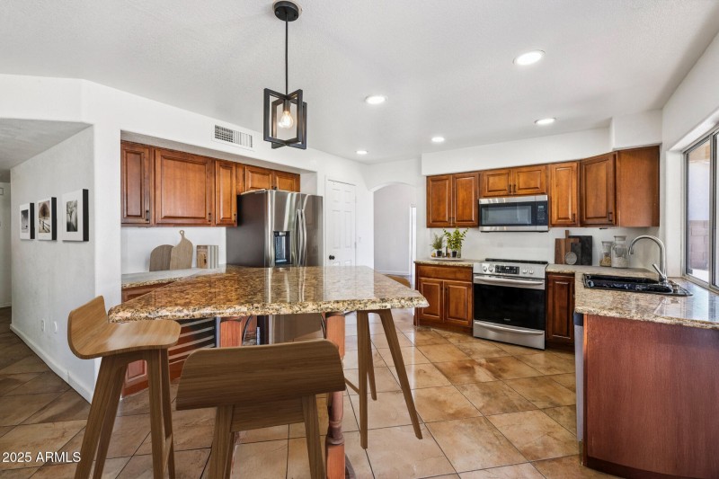 13-web-or-mls-W Via Montoya Dr-S1408-011