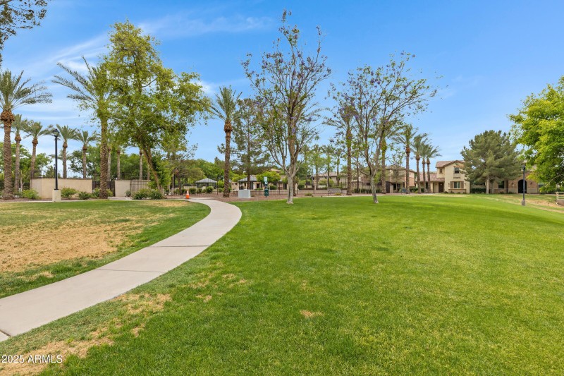 3687 E Leslie Dr-48