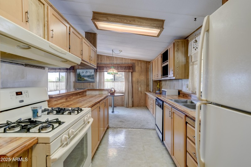 Kitchen 4