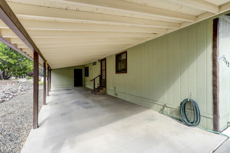 Carport 1