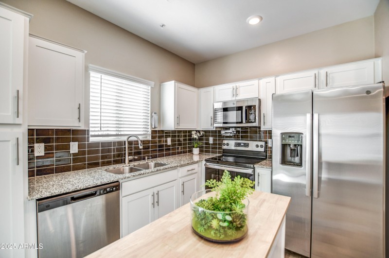 Bright & Fabulous Kitchen