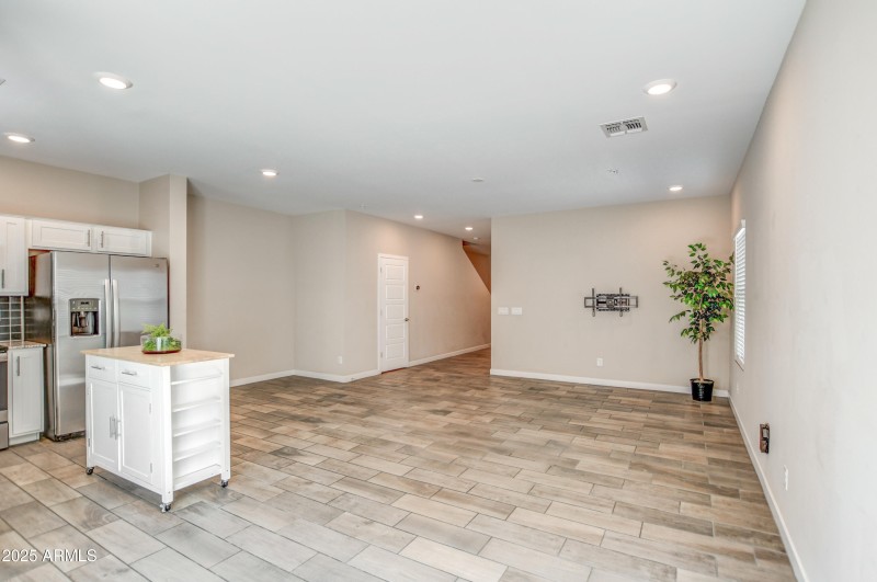 Great Room w Tons of Space