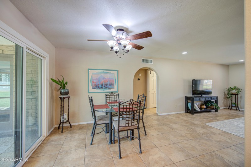 Dining Area 4