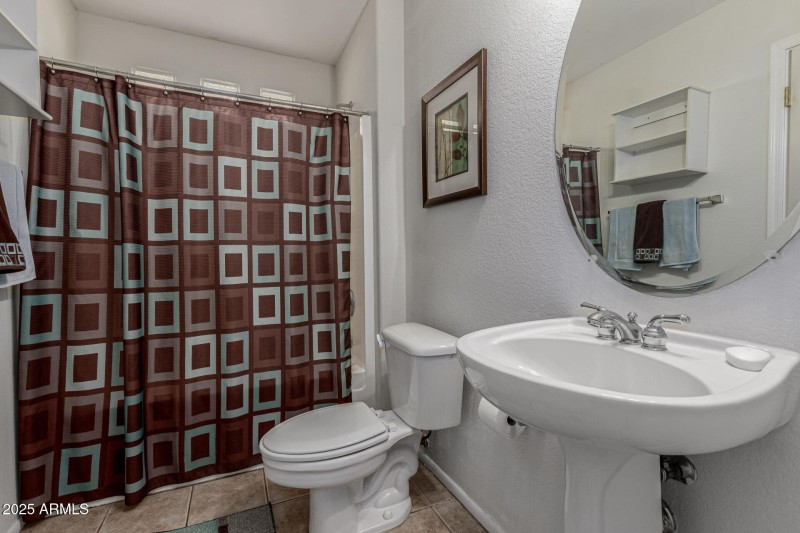 31 - Casita BathroomEucalyptus 15712