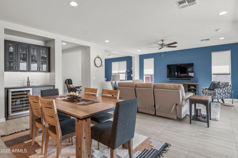 3399 Phantom St00034