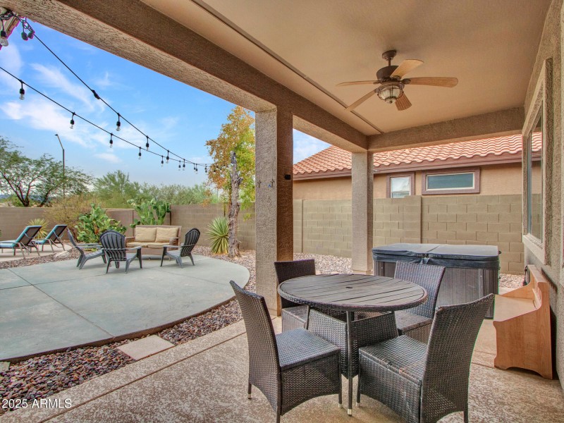 08-Patio-&-yard-(1)