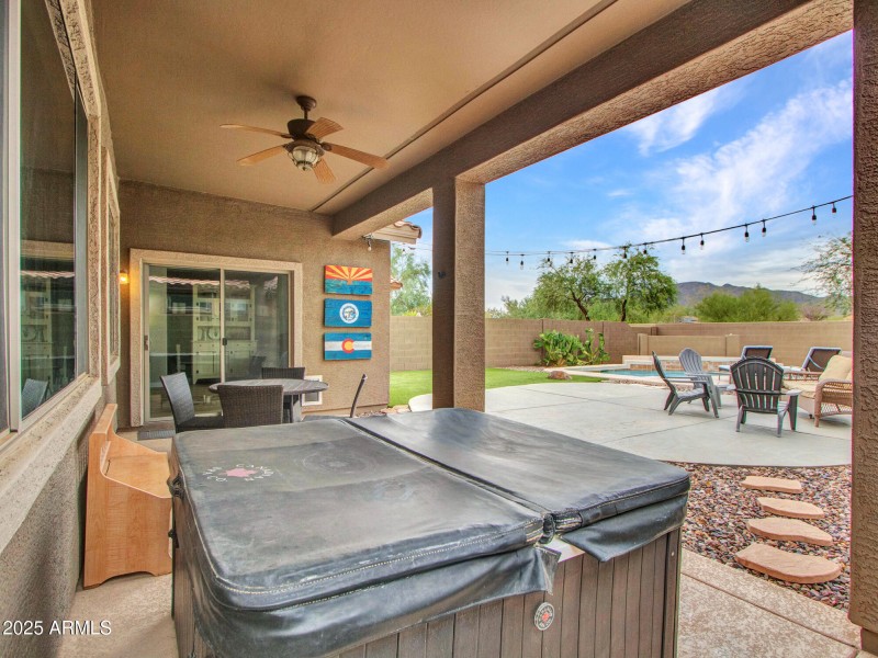 08-Patio-&-yard-(2)