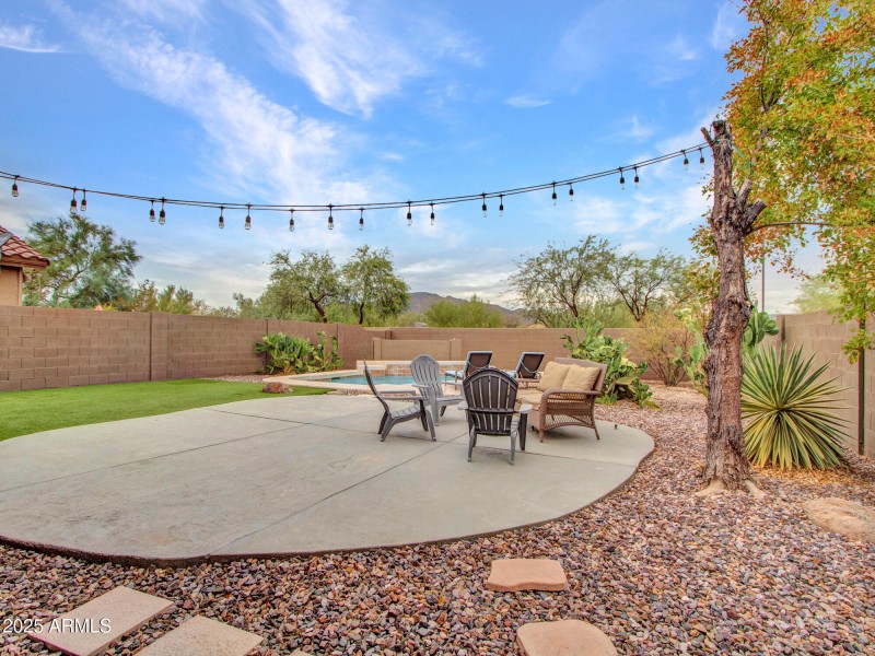 08-Patio-&-yard-(4)