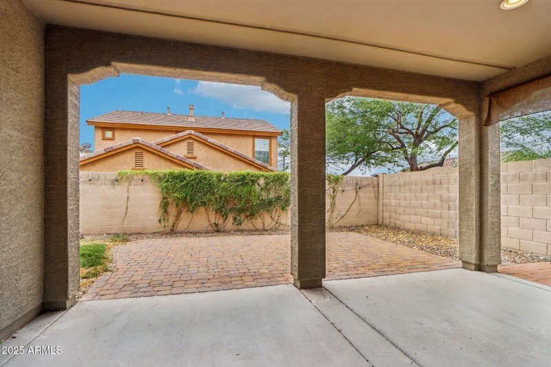 43-web-or-mls-W Palo Brea Ln-L2608-041