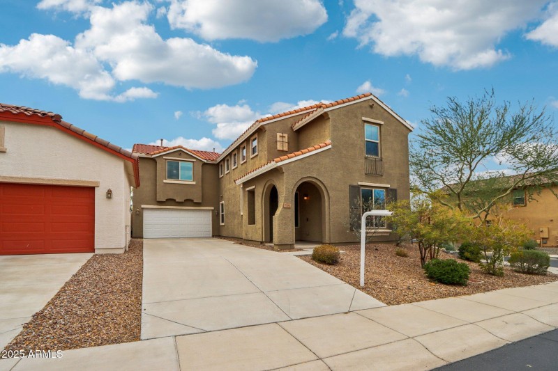 4-web-or-mls-W Palo Brea Ln-L2608-002