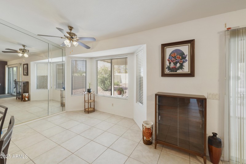 Kitchen eating area