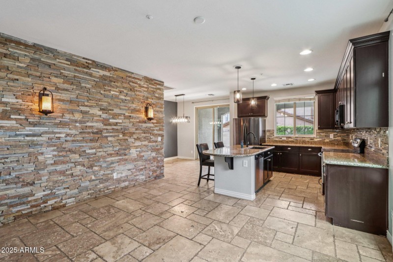 1-web-or-mls-W Palo Brea Ln-L2608-010