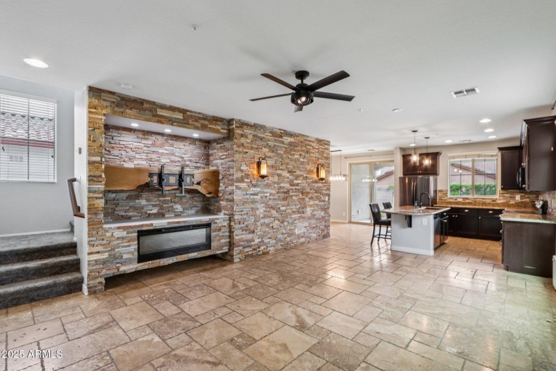 1-web-or-mls-W Palo Brea Ln-L2608-009