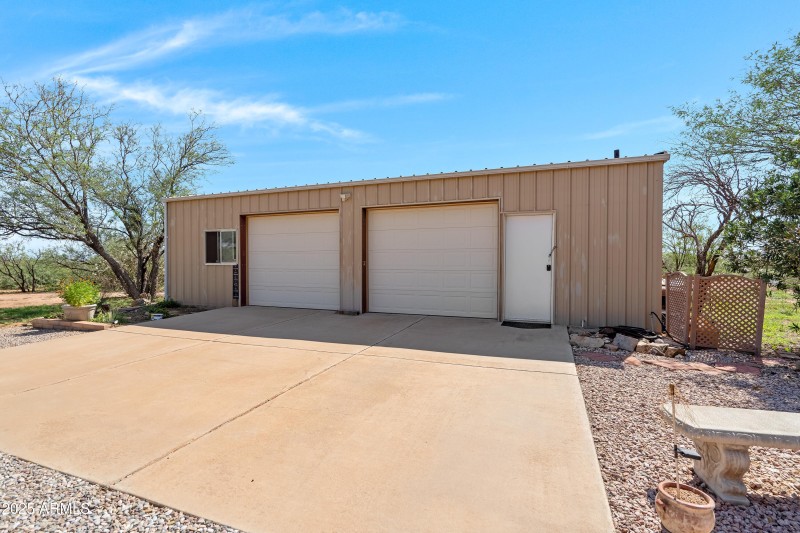 3 Garage-Workshop-1