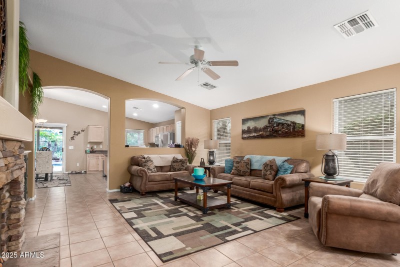 07 Family Room