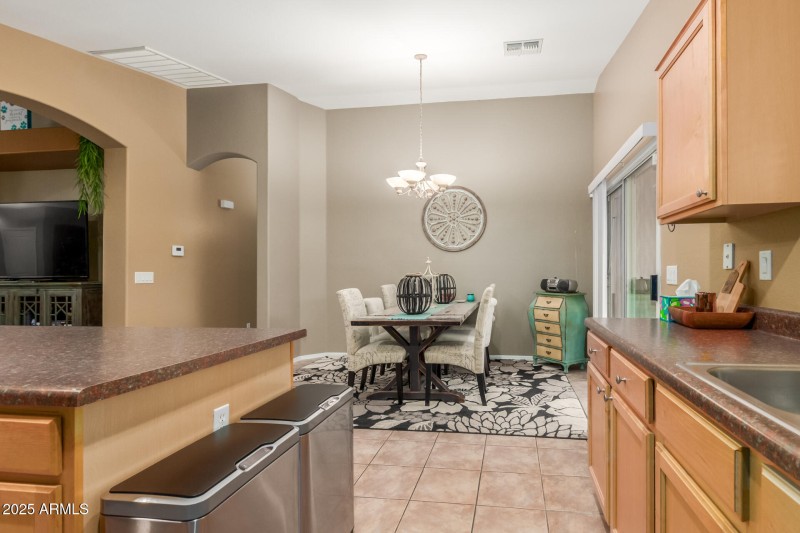 13 Kitchen/Dining