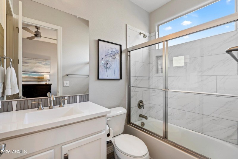 Downstairs ensuite bathroom