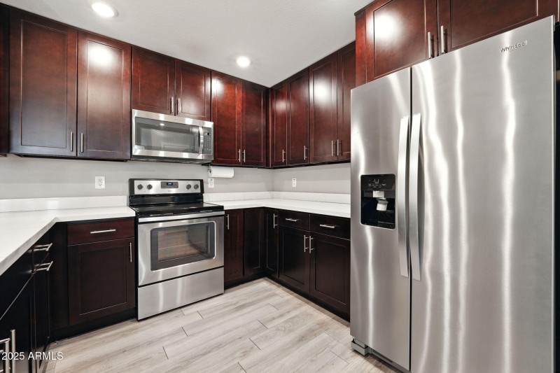 10-web-or-mls-SA104313 Lawrence Fung