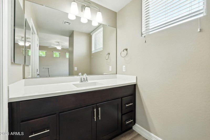 17-web-or-mls-SA104334 Lawrence Fung