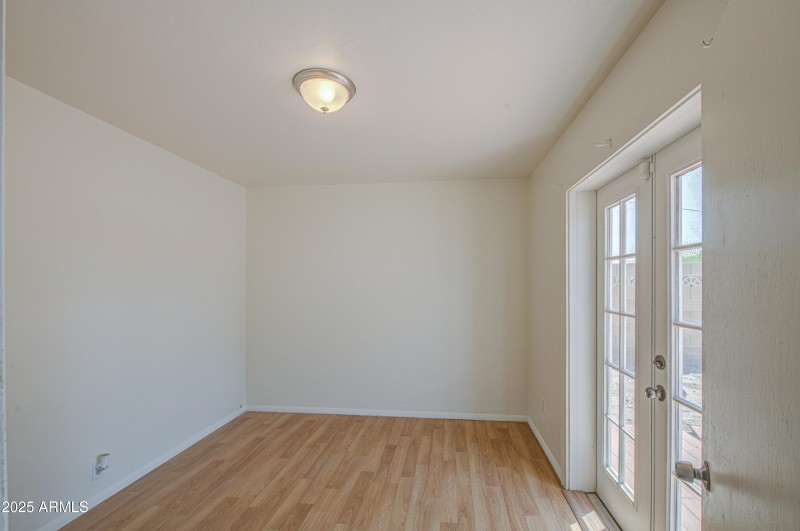 Bedroom 2-pic 3