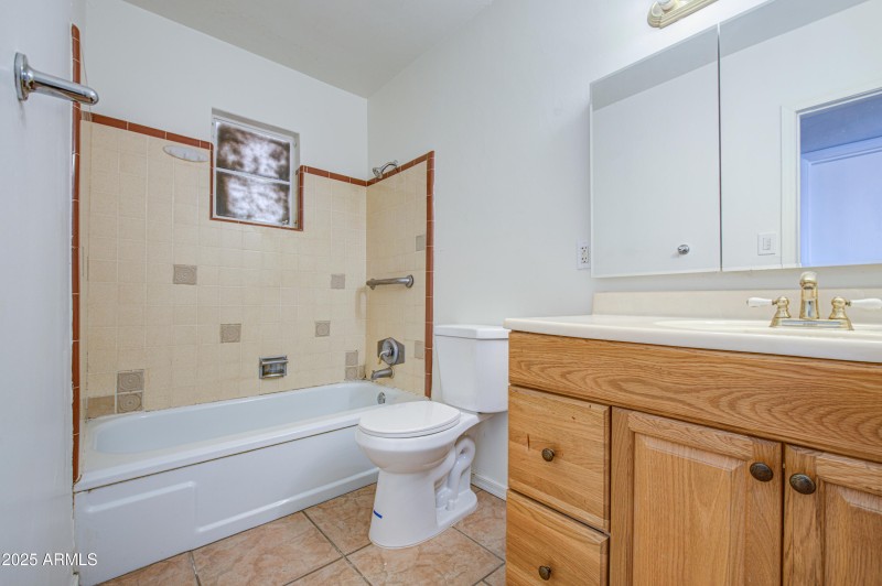 Bathroom-pic 2