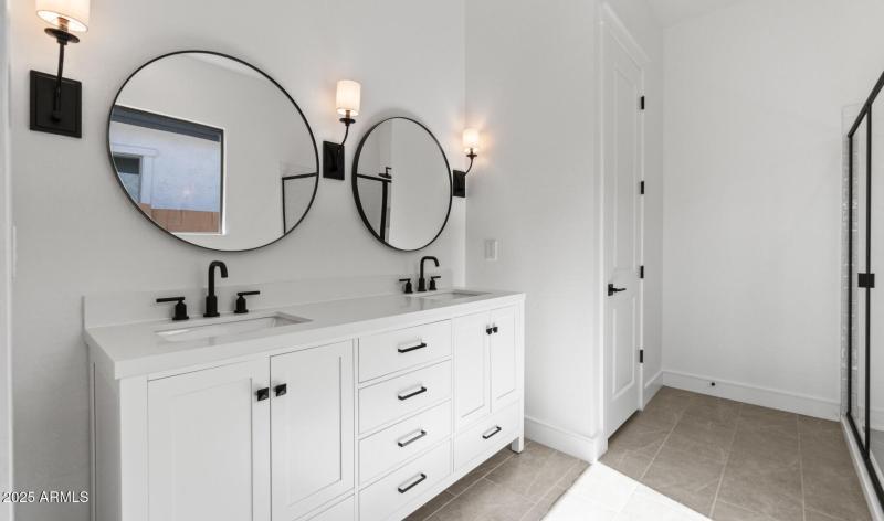 Edgewood Lot #1 Primary Bath 2 (Large)