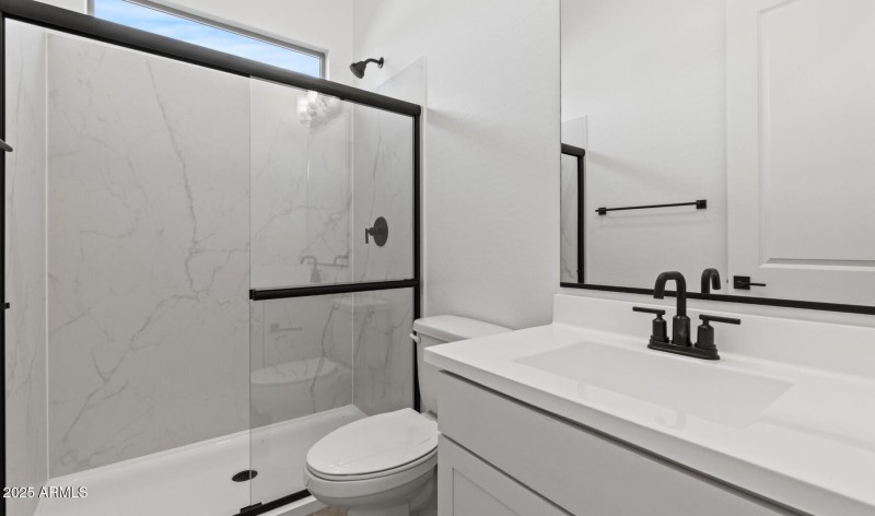 Edgewood Lot #1 Hall Bath Two (Large)