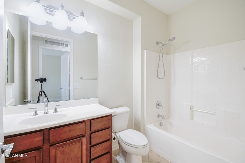 Full Hall Bath