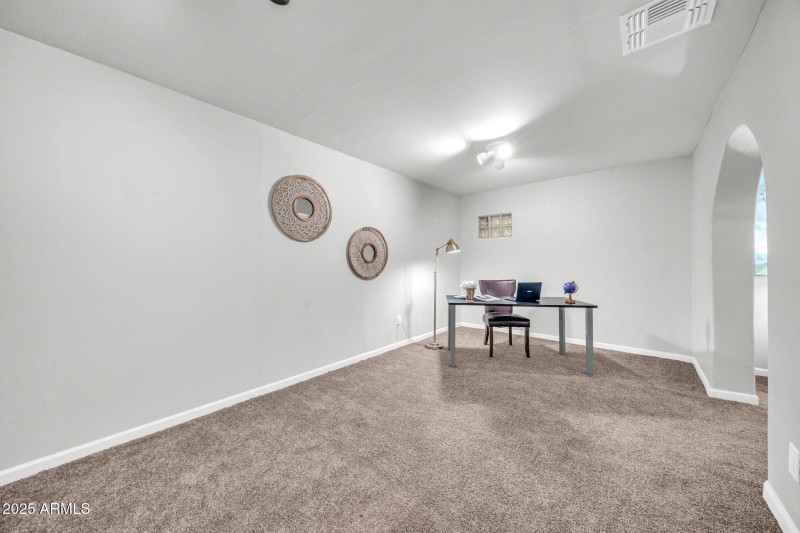 4301 E Bluefield Ave-10