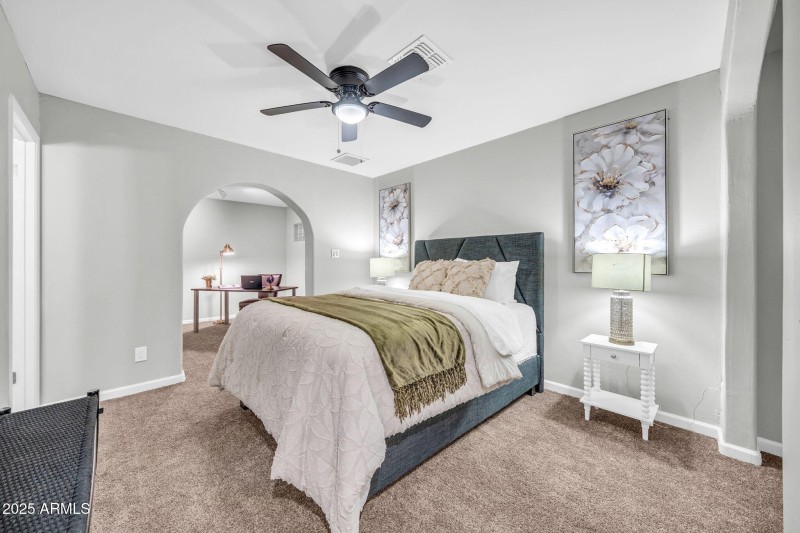 4301 E Bluefield Ave-19