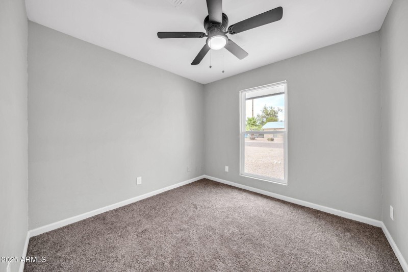 4301 E Bluefield Ave-22