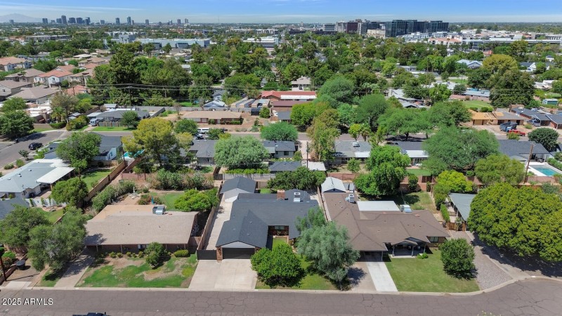 4642 N 31st St-large-005-005-DJI 0003-15