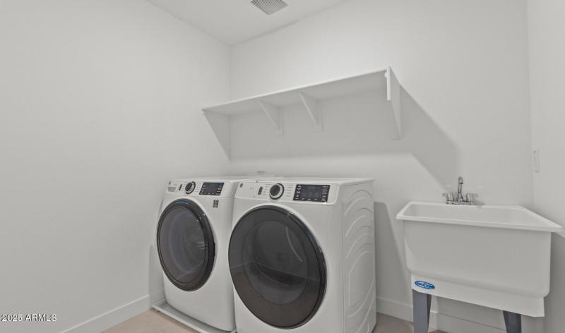 MLP Lot #54 Laundry (Large)