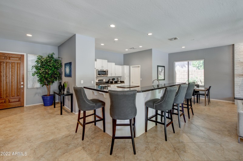 013_Casual Counter Dining