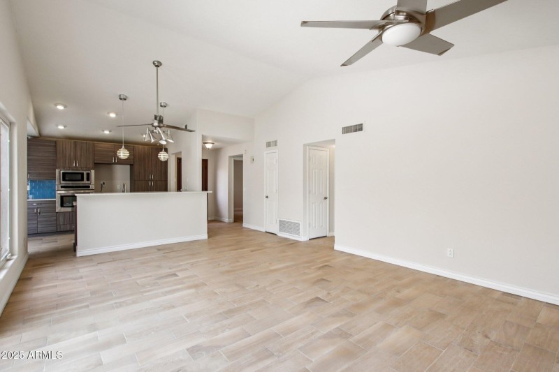 7-web-or-mls-E Cassia Way-S2608-007