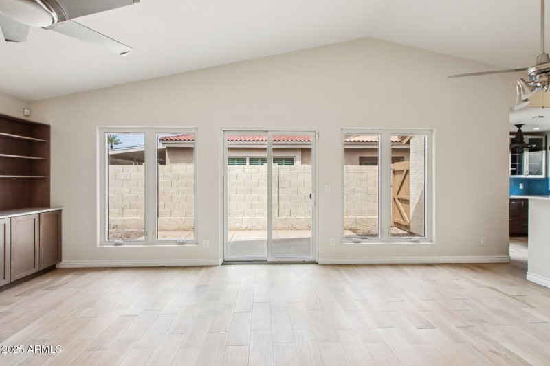 9-web-or-mls-E Cassia Way-S2608-009