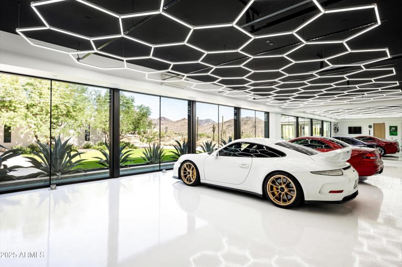 Temp controlled garage